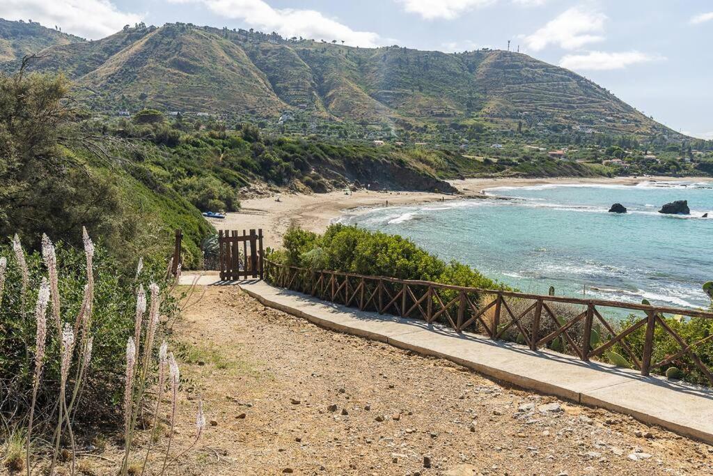 Vila Casa Al Mare Dei 7 Emiri Cefalù Exteriér fotografie